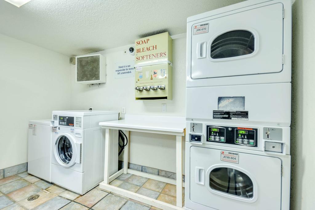 Motel 6 Huntsville - マディソン エクステリア 写真