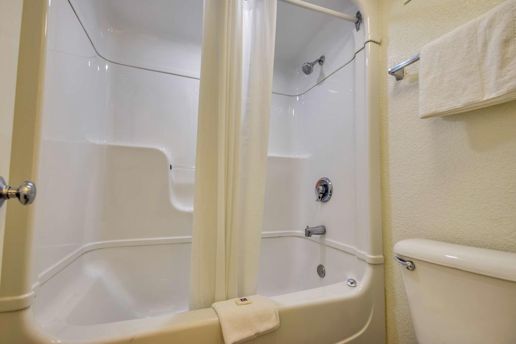 Motel 6 Huntsville - マディソン エクステリア 写真